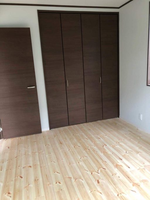木製建具も吊り込み完了しています 住まいるプラス 木製建具も吊り込み完了しています 住まいるプラス